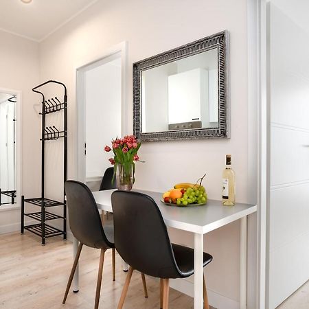 Apartamenty Prohibicja กดัญสก์ ภายนอก รูปภาพ
