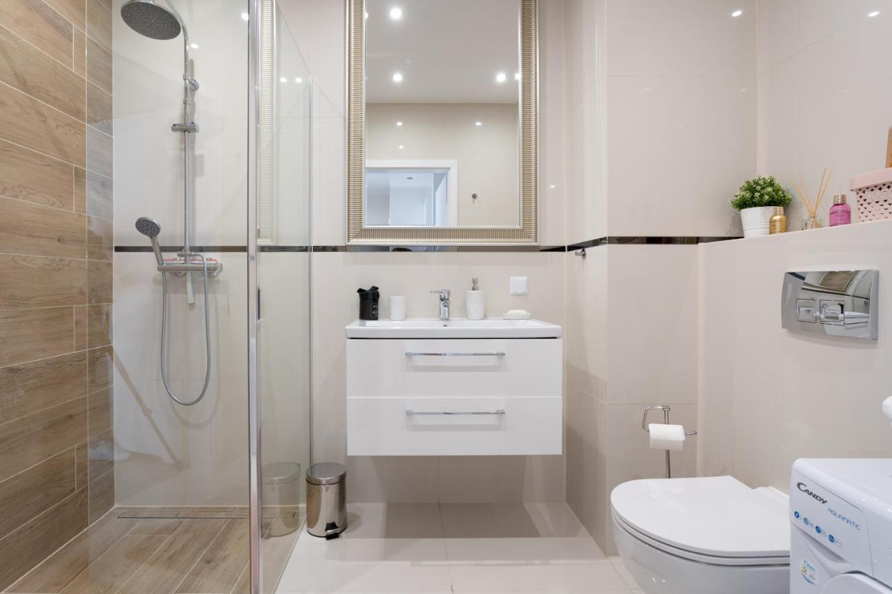 Apartamenty Prohibicja กดัญสก์ ภายนอก รูปภาพ