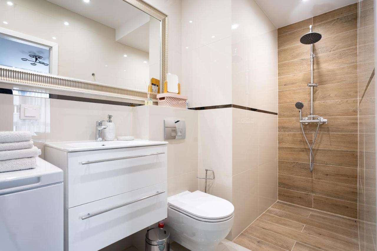 Apartamenty Prohibicja กดัญสก์ ภายนอก รูปภาพ